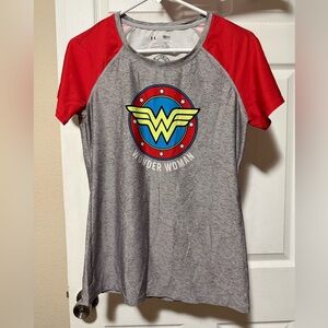DC Comics Wonder Woman Tee - Red and Gray
